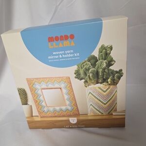 Mondo Llama‎ Woven Yarn Mirror & Holder Kit